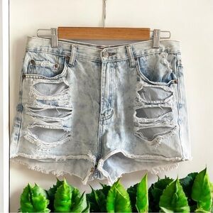 Signature 8 Denim women’s Destroyed Jean Shorts